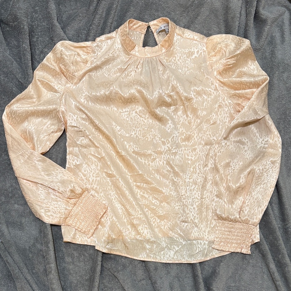 Hyfve Elegant Cream leopard Women's Top small